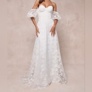 Lulu's WHITE Floral Off-the-Shoulder Gown Size X-Small